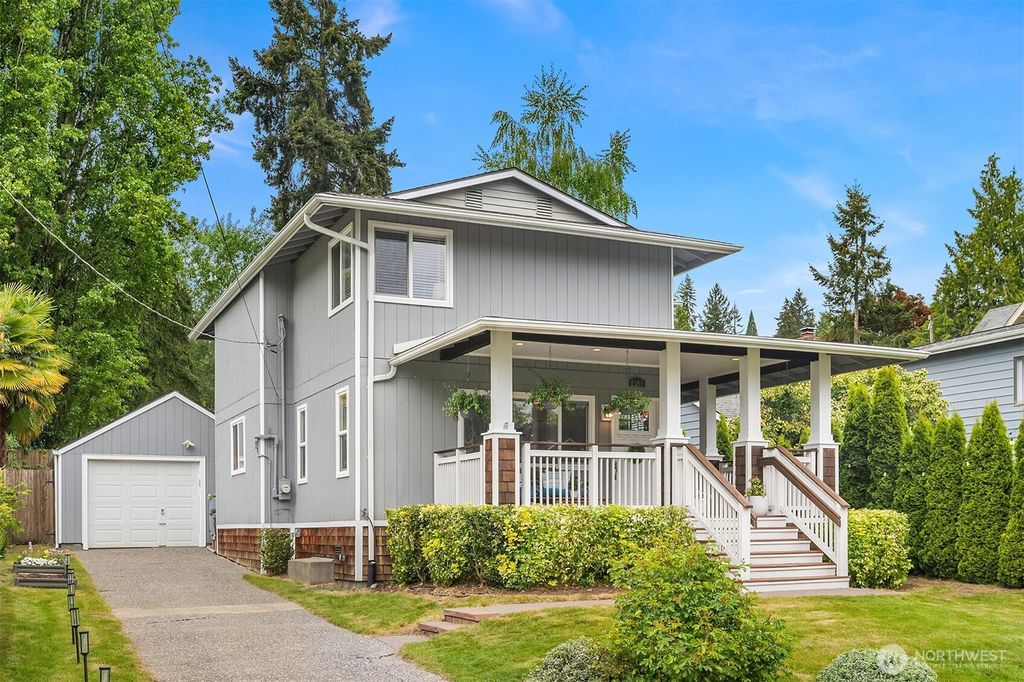 Photo of 9145 20th Avenue NE, Seattle, WA 98115 (MLS # 2372595)