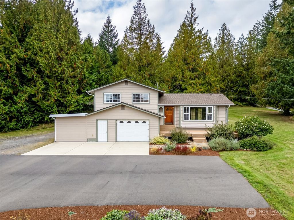 Photo of 16004 W Lake Goodwin Road, Stanwood, WA 98292 (MLS # 2442731)