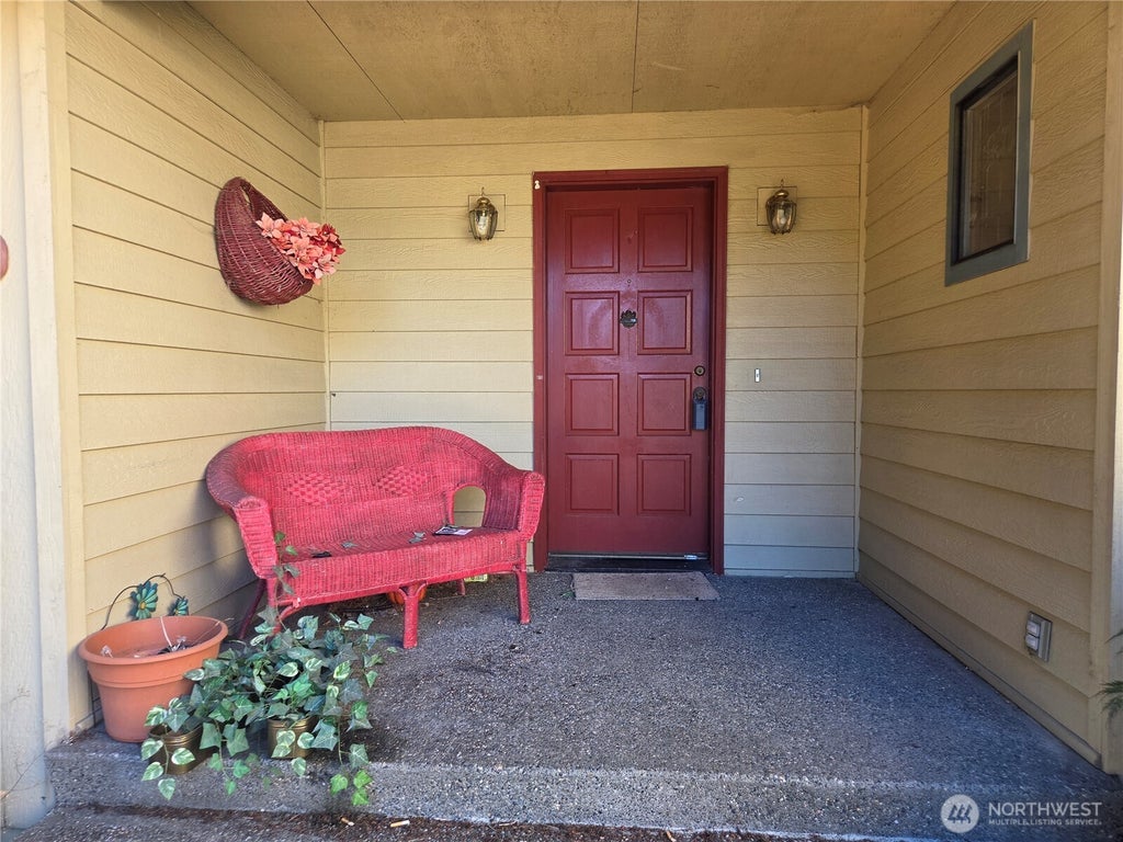 Photo of 15120 30th Avenue Ct E, Tacoma, WA 98446 (MLS # 2577980)