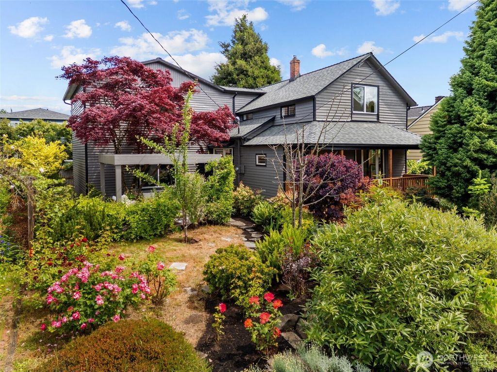 Photo of 4528 36th Avenue NE, Seattle, WA 98105 (MLS # 2384918)