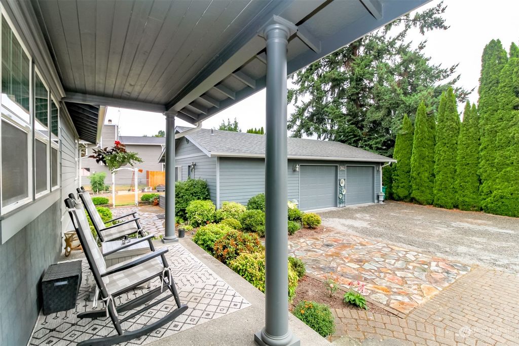 Photo of 429 4th Avenue SE, Pacific, WA 98047 (MLS # 2149513)