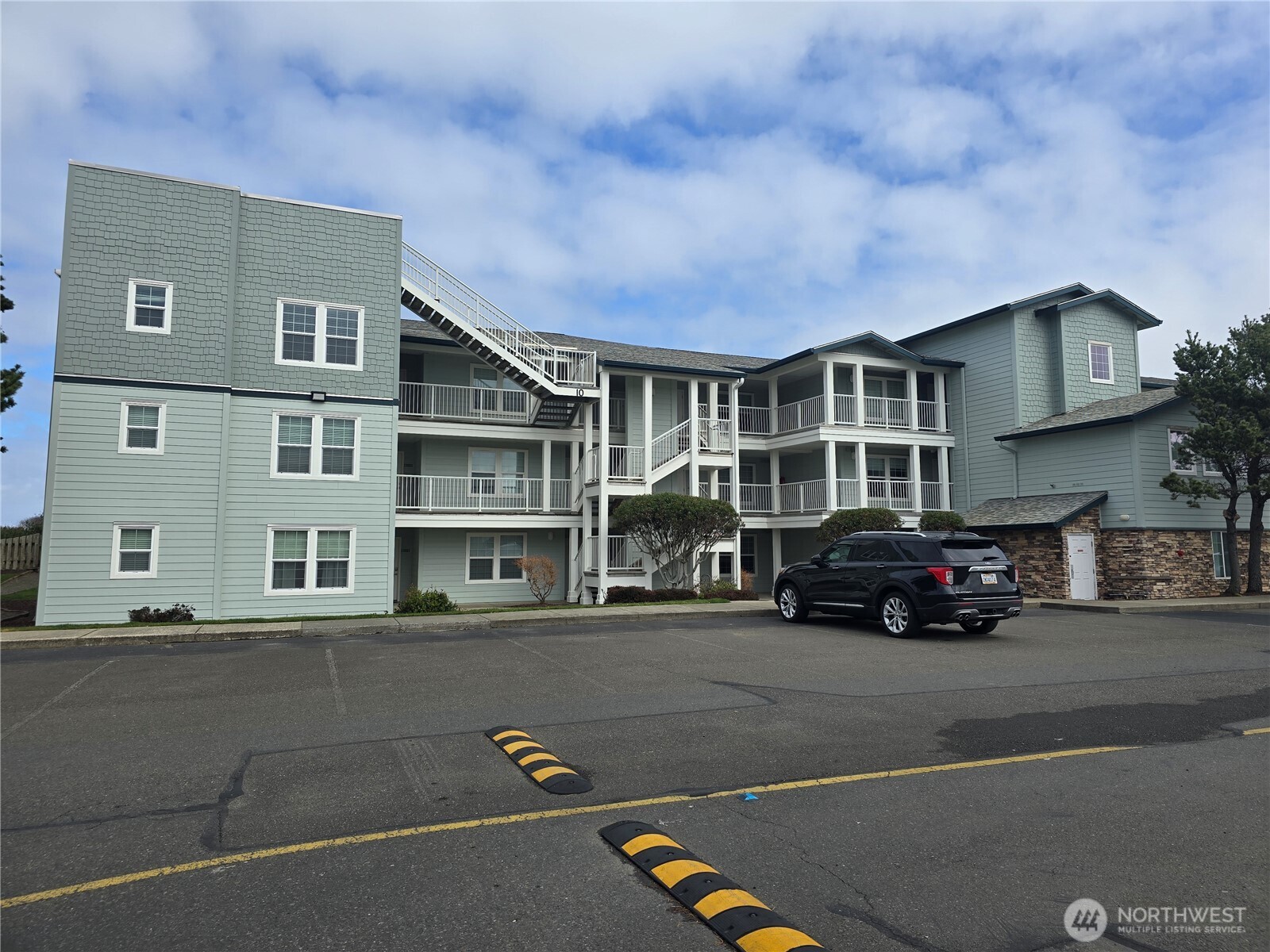 1600 W Ocean Avenue 1021