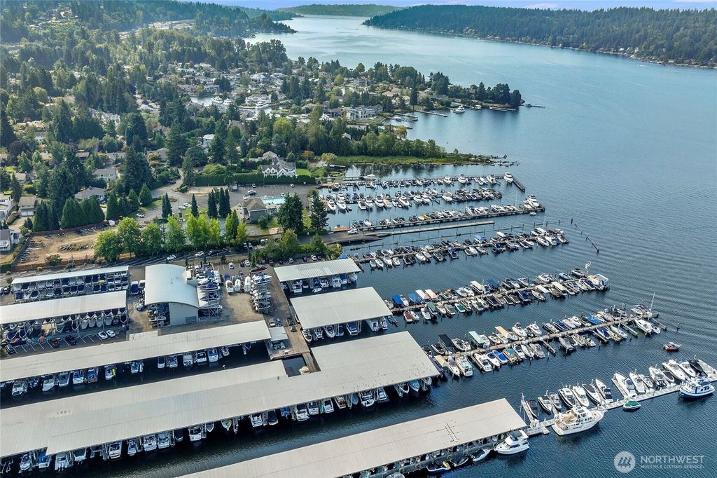 Photo of 3911 Lake Washington Boulevard SE #B10, Bellevue, WA 98006 (MLS # 2478697)