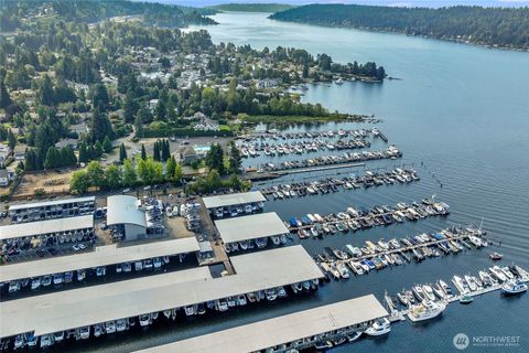 Photo of 3911 Lake Washington Boulevard SE #B10, Bellevue, WA 98006 (MLS # 2478697)