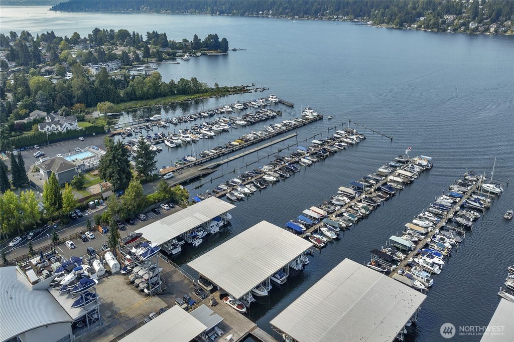 Photo of 3911 Lake Washington Boulevard SE #B10, Bellevue, WA 98006 (MLS # 2478697)