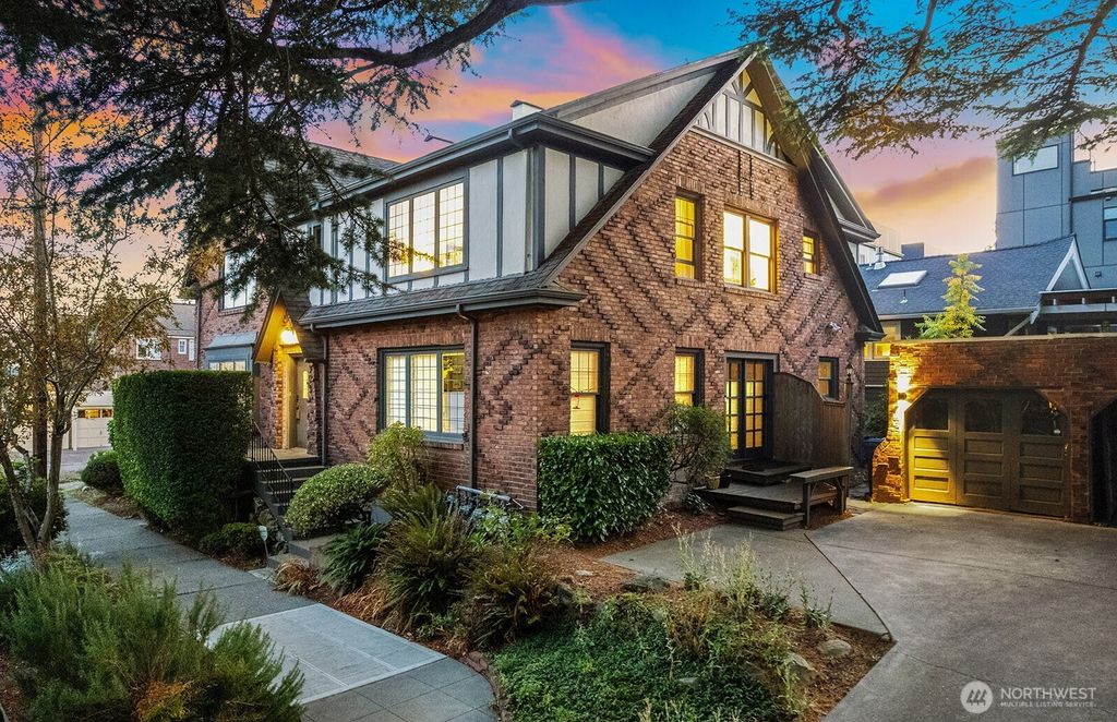 Photo of 4903 Linden Avenue N #3, Seattle, WA 98103 (MLS # 2437097)