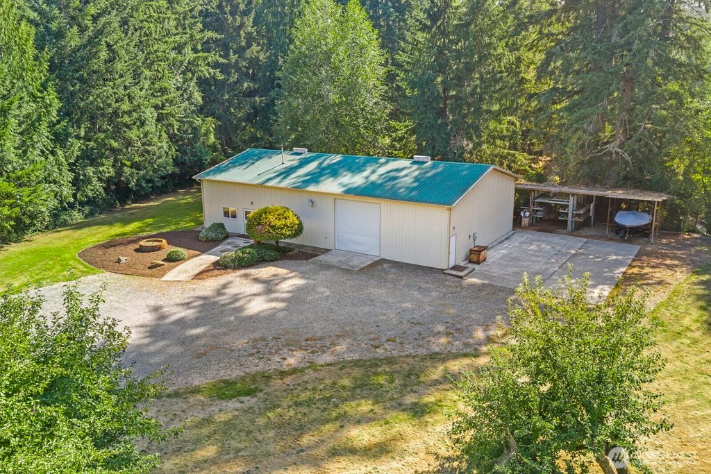 Photo of 27605 SE Issaquah Fall City Road, Fall City, WA 98024 (MLS # 2436491)
