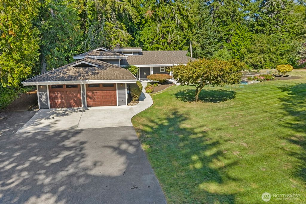 Photo of 27605 SE Issaquah Fall City Road, Fall City, WA 98024 (MLS # 2436491)