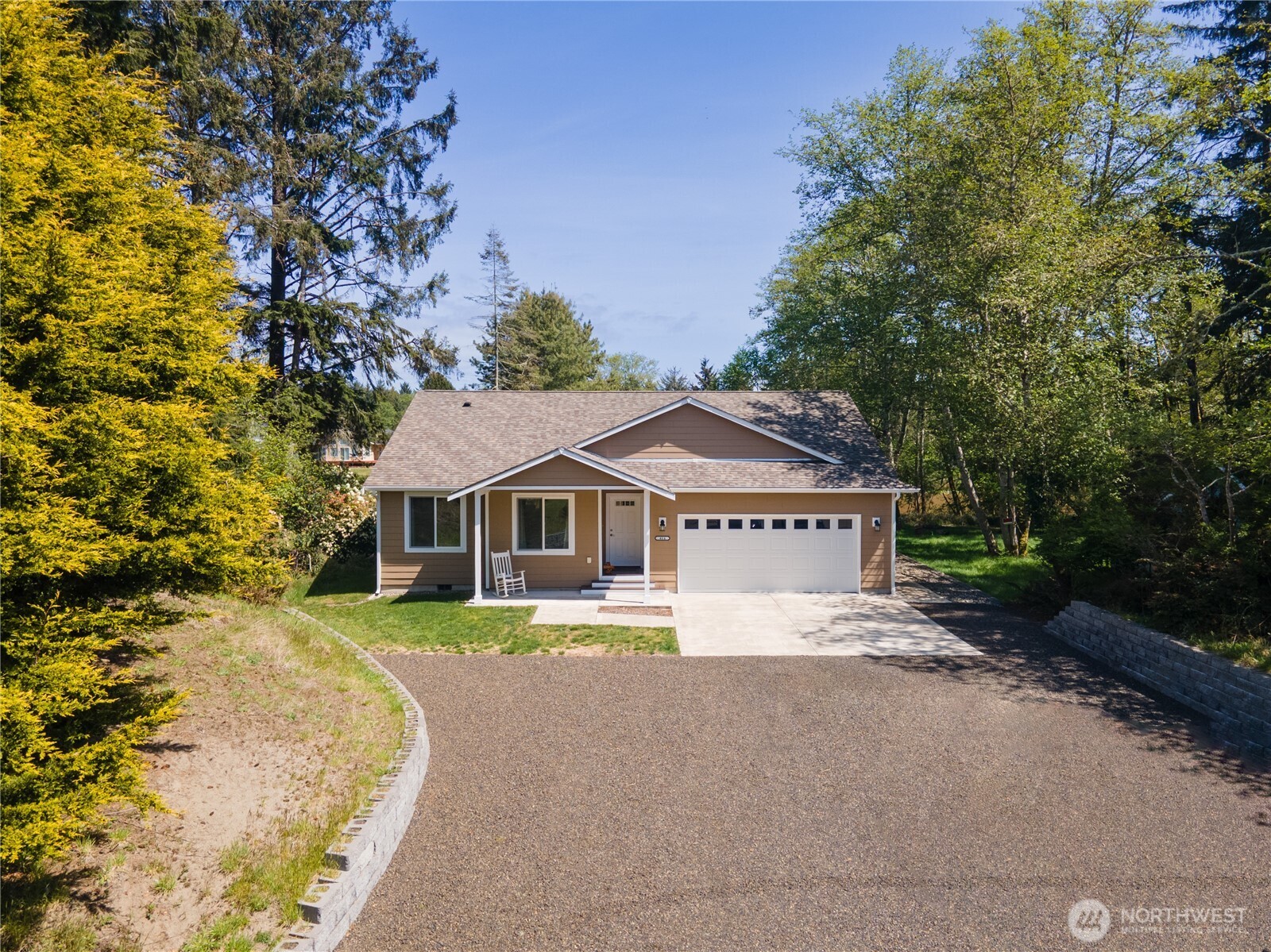 464 Dolphin Avenue NE