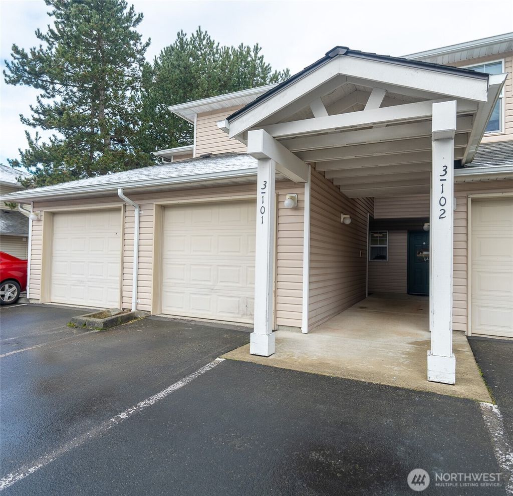 Photo of 2001 120th Place SE #3-101, Everett, WA 98208 (MLS # 2396686)