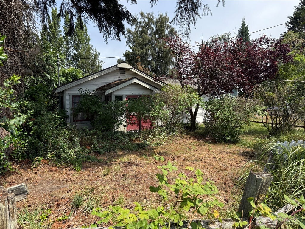 Photo of 1336 7th Street, Port Townsend, WA 98368 (MLS # 2547598)
