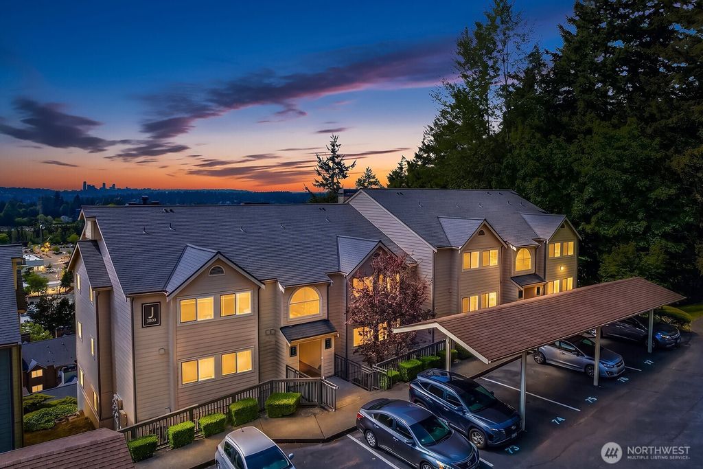 Photo of 3809 131st Lane SE #J2, Bellevue, WA 98006 (MLS # 2527350)