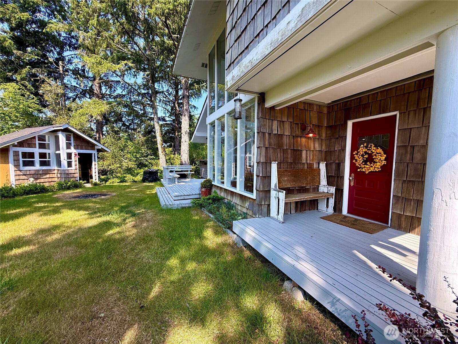 877 Mount Olympus Avenue SE