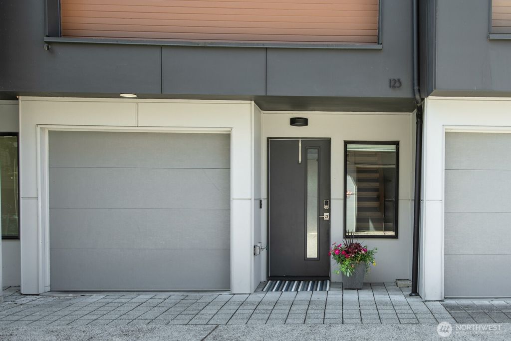 Photo of 123 20th Avenue, Seattle, WA 98122 (MLS # 2443495)