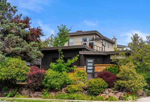 3516 NE 43rd Street Seattle WA 98105