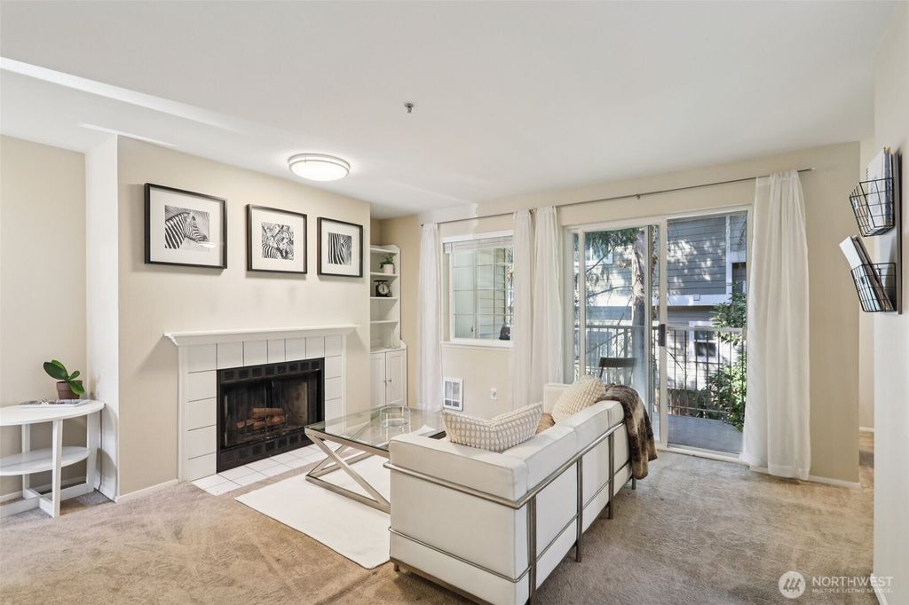 Photo of 949 Aberdeen Avenue NE #C208, Renton, WA 98056 (MLS # 2414778)