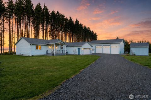 Photo of 47 Willapa Sands Lane, South Bend, WA 98586 (MLS # 2504314)