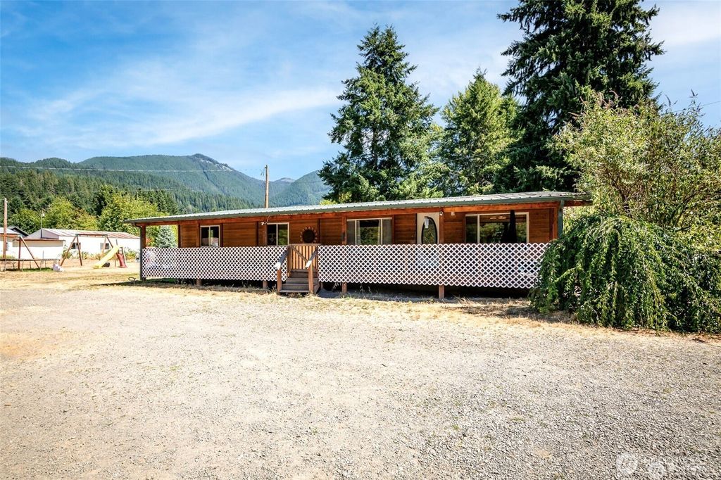 Photo of 142 Gharet Rd. Rd, Randle, WA 98377 (MLS # 2447070)