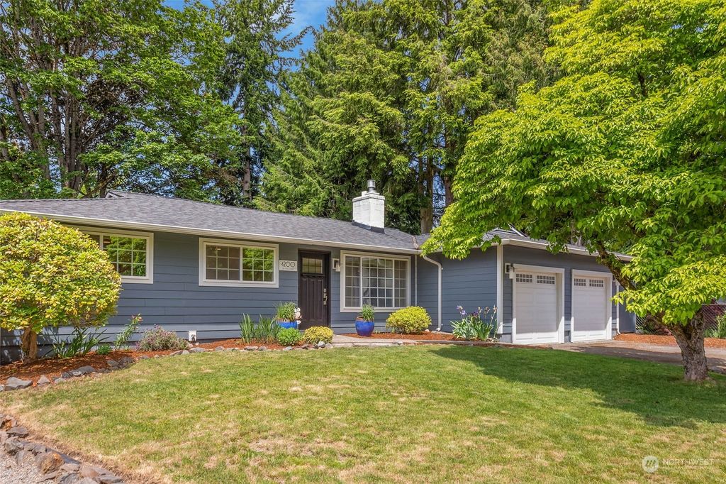 Photo of 4200 NE 19th Street, Renton, WA 98059 (MLS # 2071467)