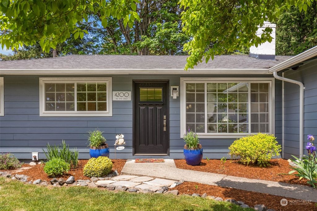 Photo of 4200 NE 19th Street, Renton, WA 98059 (MLS # 2071467)