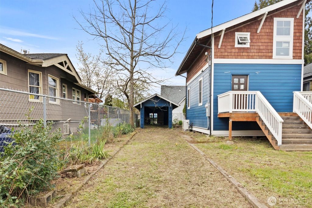 Photo of 7007 48th Avenue S, Seattle, WA 98118 (MLS # 2414504)