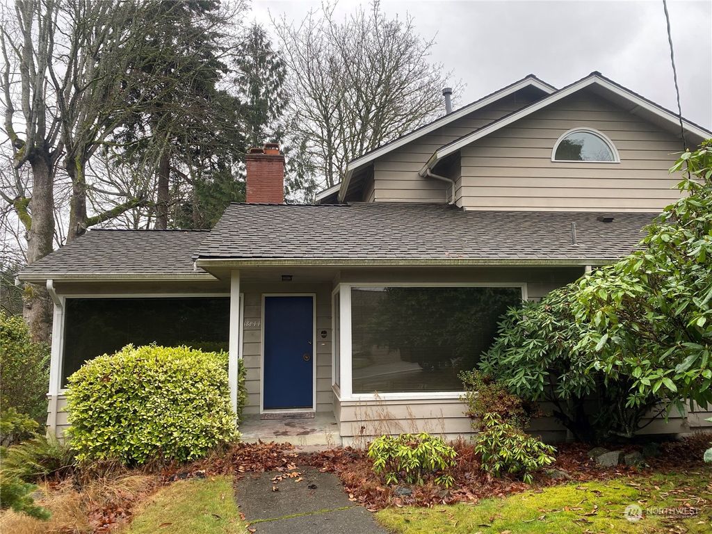 Photo of 18844 Edgecliff Drive SW, Normandy Park, WA 98166 (MLS # 2033205)