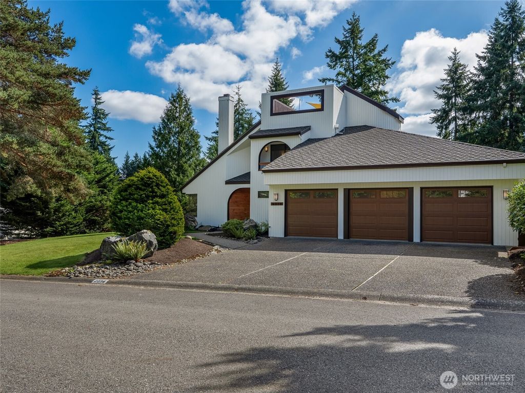 Photo of 2314 140th Place SE, Mill Creek, WA 98012 (MLS # 2433359)