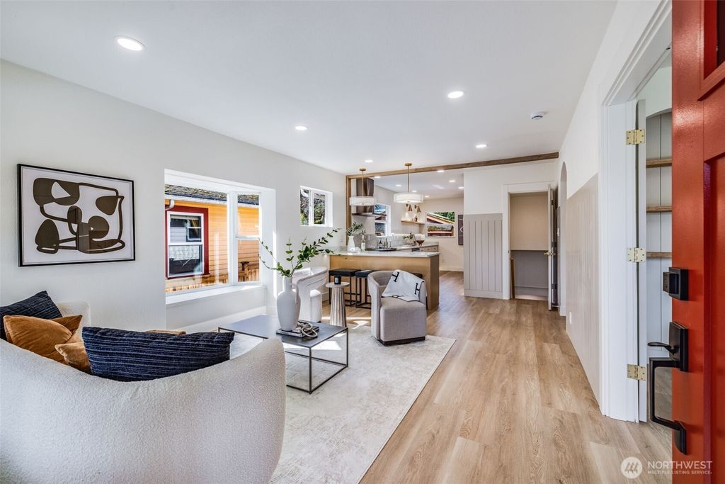 Photo of 4225 Midvale Avenue N, Seattle, WA 98103 (MLS # 2345985)