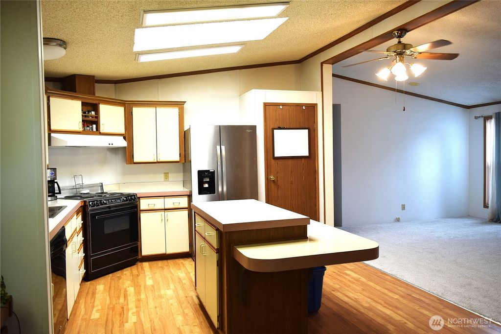 listing image 9363247255228245778