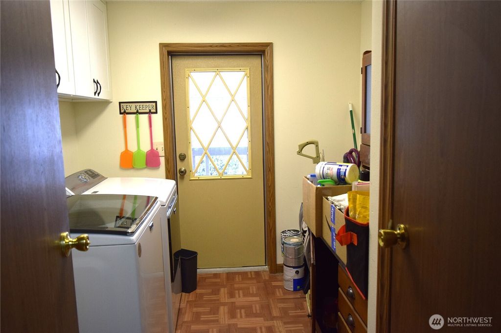 listing image 9366383143954324256