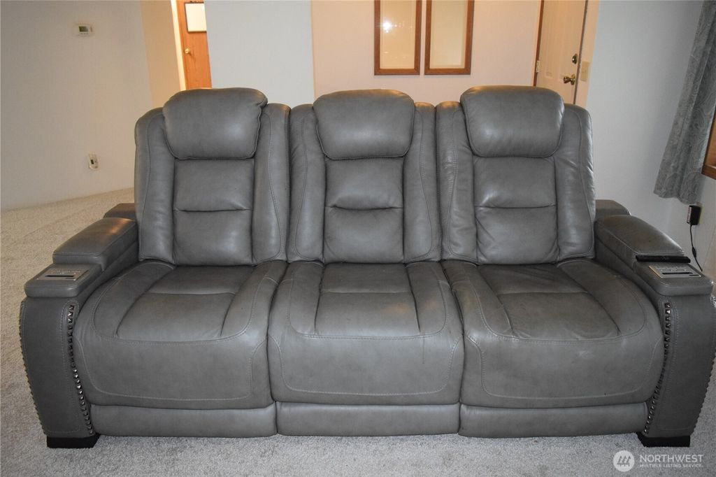 listing image 9360357278451376092