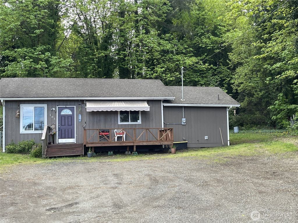 Photo of 101 W Harvard Avenue, Shelton, WA 98584 (MLS # 2464597)