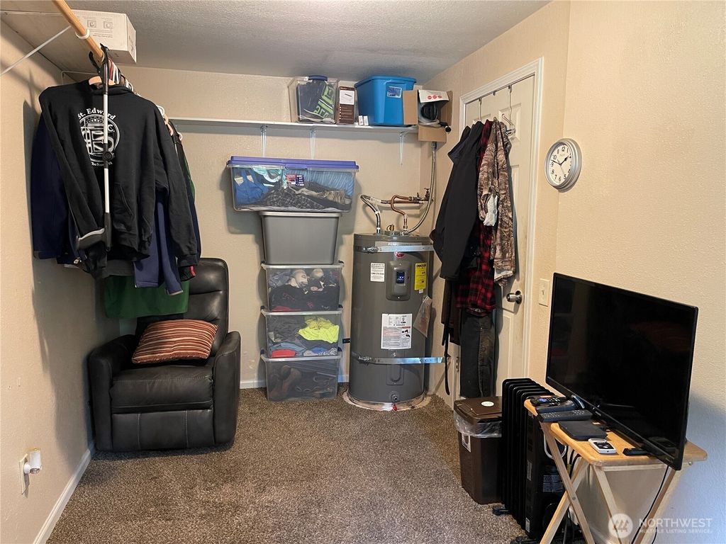 Photo of 101 W Harvard Avenue, Shelton, WA 98584 (MLS # 2464597)