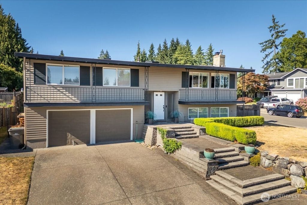 Photo of 11642 NE 135th Street, Kirkland, WA 98034 (MLS # 2436223)
