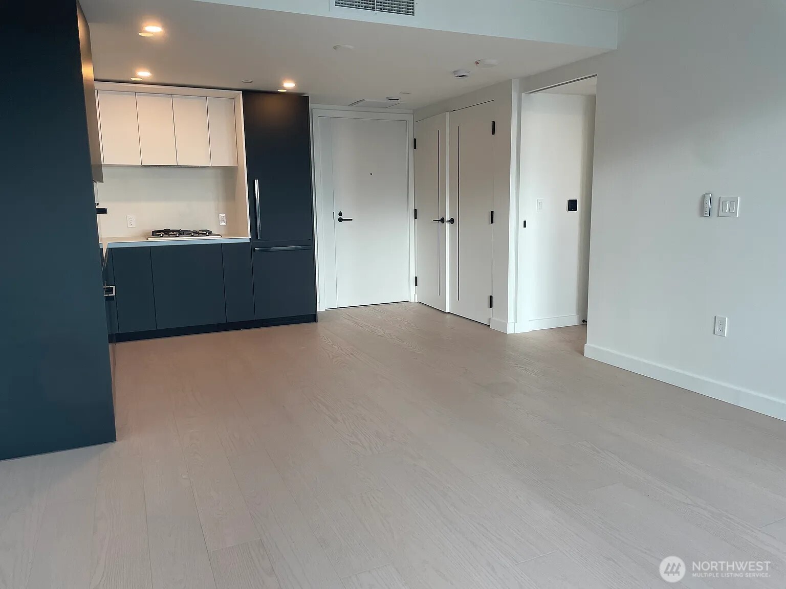 300 Virginia Street 2210