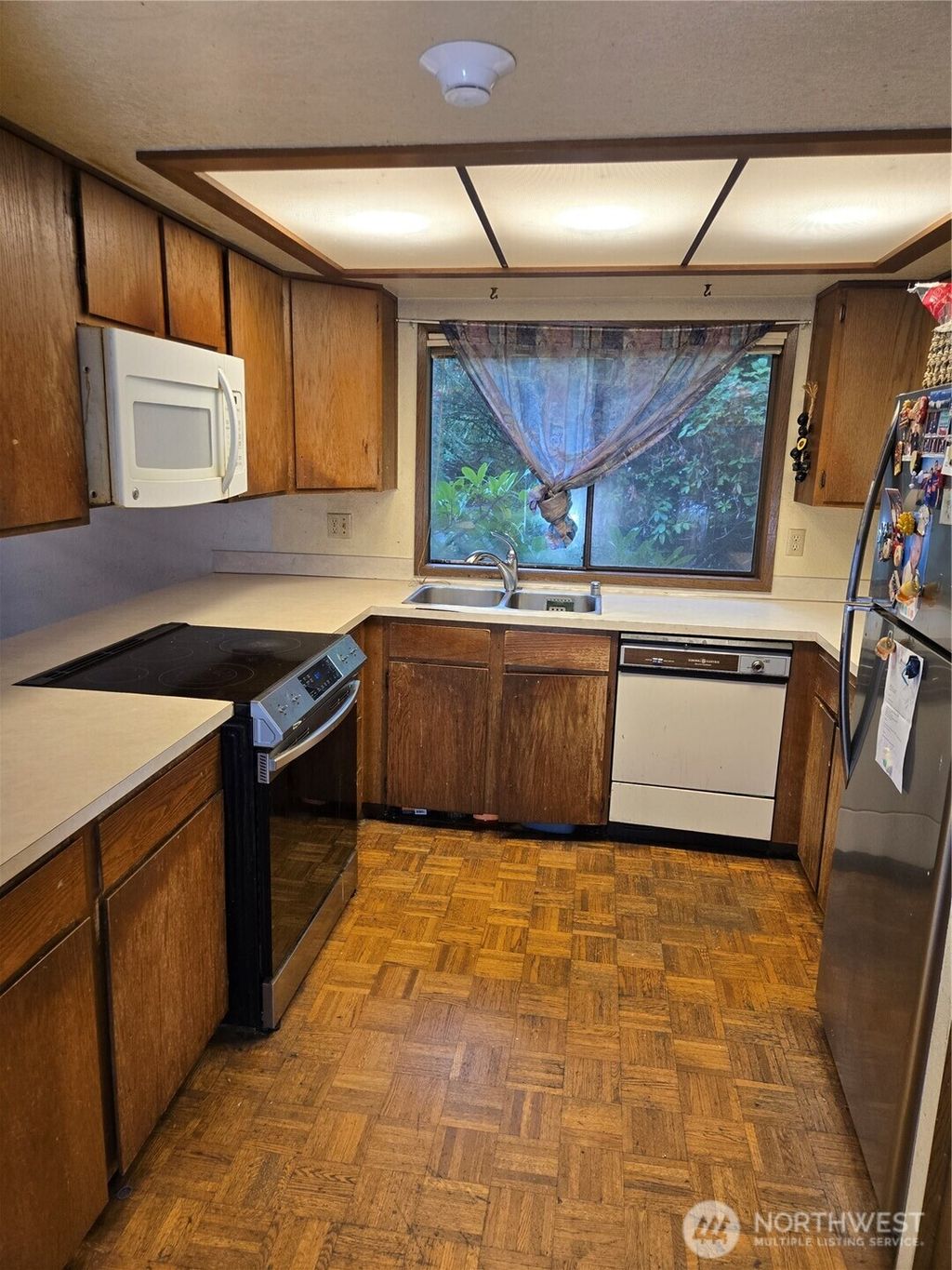 Photo of 4426 176th Street SW #J1, Lynnwood, WA 98037 (MLS # 2449209)