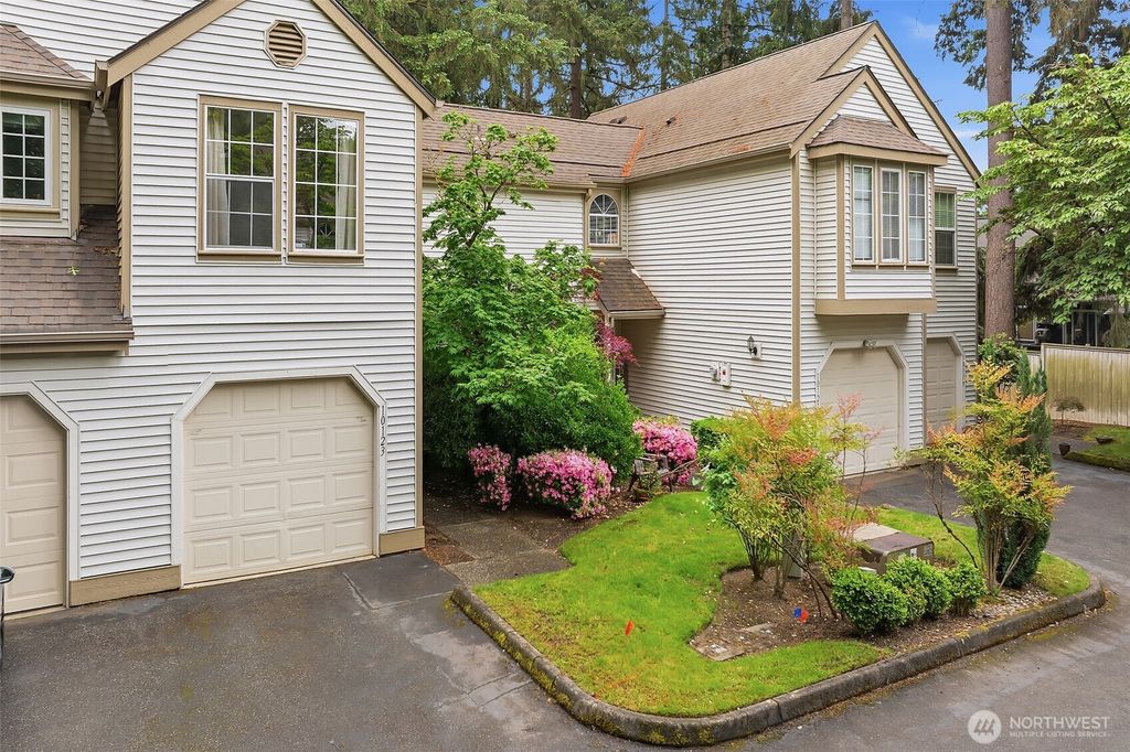 Photo of 10123 NE 135th Lane #2, Kirkland, WA 98034 (MLS # 2531340)