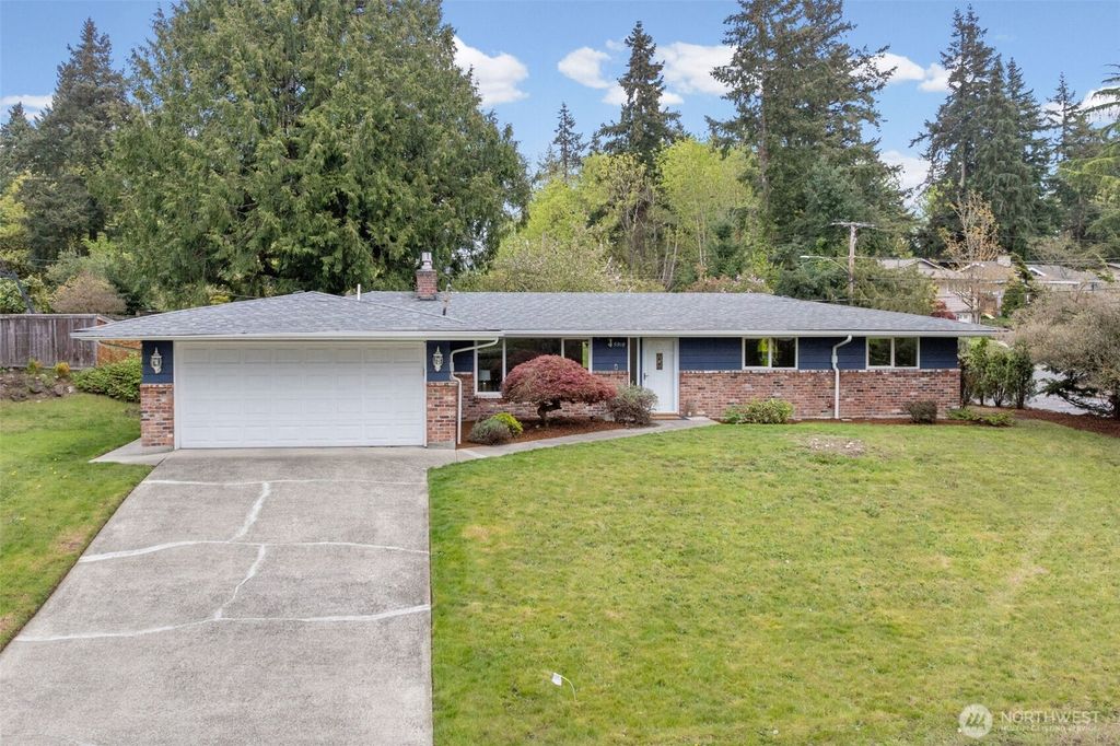 Photo of 5918 128th Avenue SE, Bellevue, WA 98006 (MLS # 2502471)