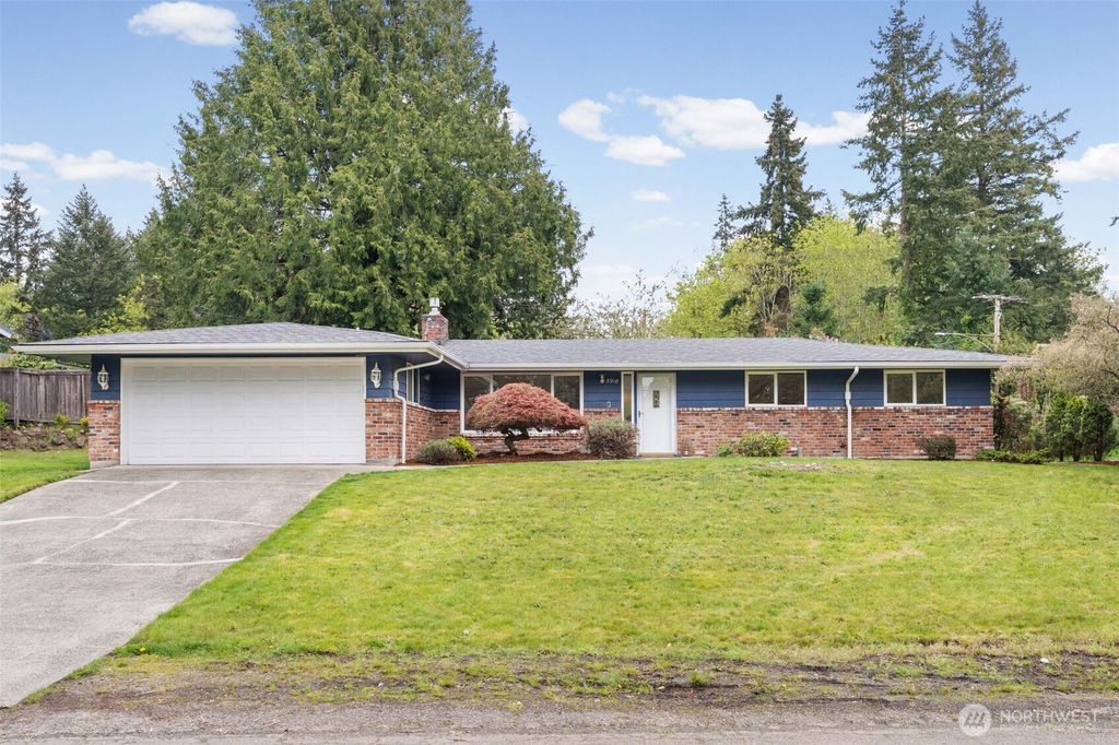 Photo of 5918 128th Avenue SE, Bellevue, WA 98006 (MLS # 2502471)