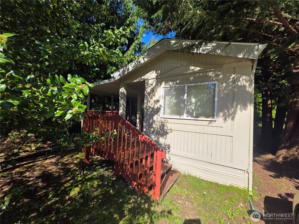 Photo of 1160 E Lakeshore Drive W, Shelton, WA 98584 (MLS # 2515818)