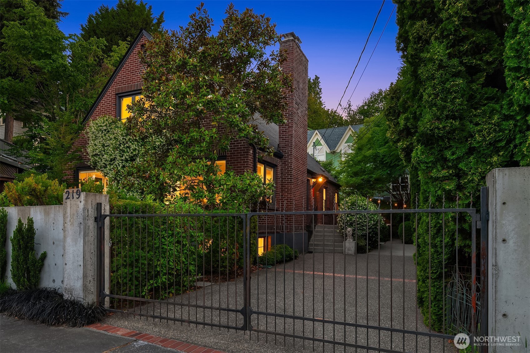 219 Erie Avenue