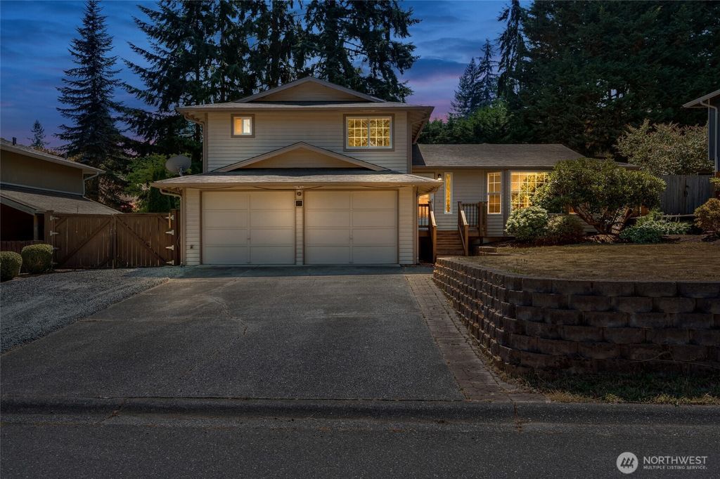 Photo of 4830 122nd Street SE, Everett, WA 98208 (MLS # 2421283)