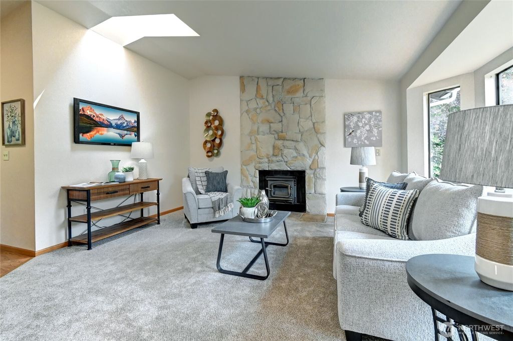 Photo of 1106 S 23rd Street, Renton, WA 98055 (MLS # 2421221)