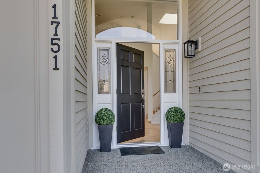 Photo of 1751 233rd Place NE, Sammamish, WA 98074 (MLS # 2349377)