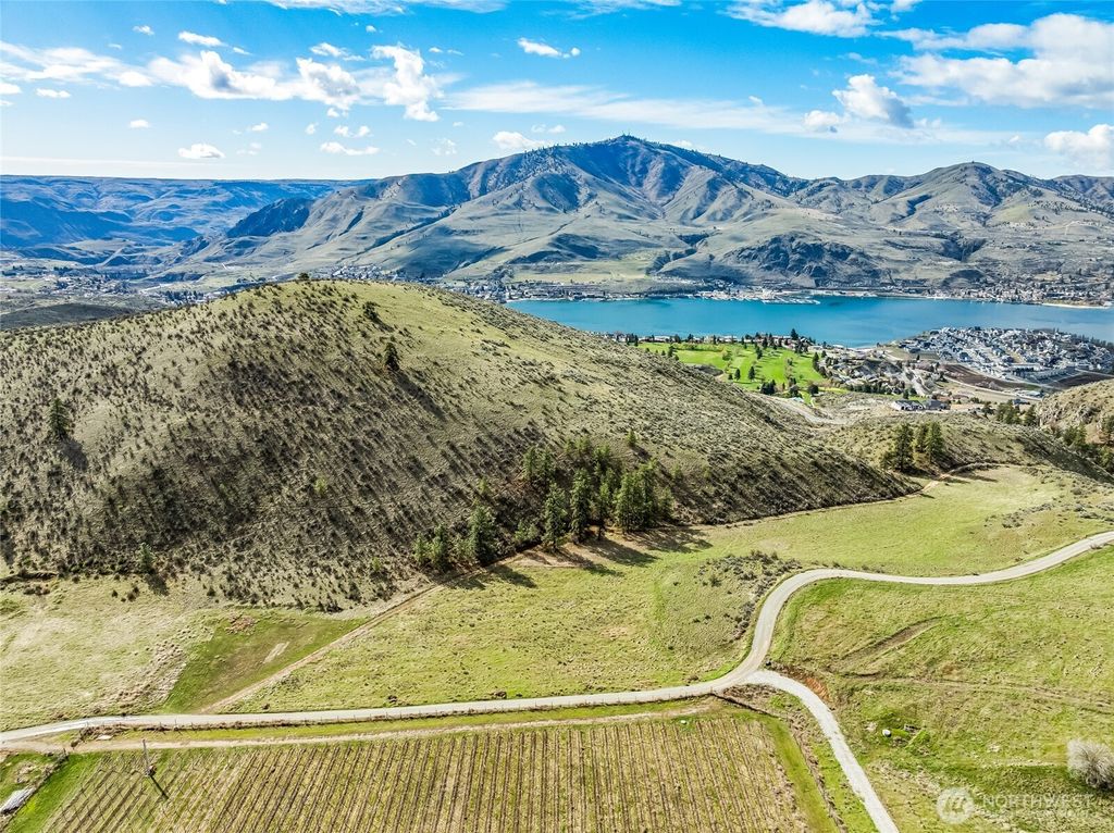 Photo of 0 Skyfall Lane #E, Chelan, WA 98816 (MLS # 2493841)