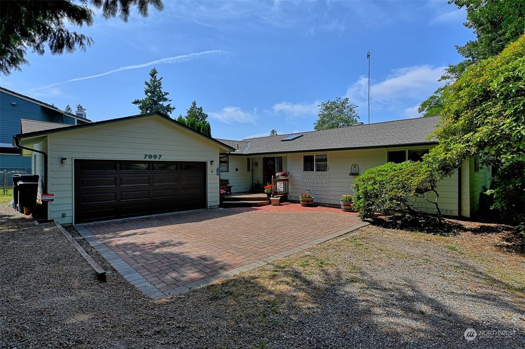 Photo of 7007 48th Avenue W, Mukilteo, WA 98275 (MLS # 2136733)