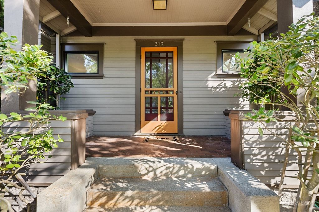 Photo of 310 W Crockett Street, Seattle, WA 98119 (MLS # 2161297)