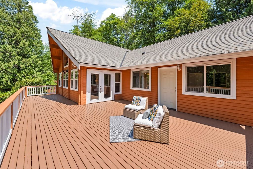 Photo of 12170 Viewcrest Place NE, Bainbridge Island, WA 98110 (MLS # 2461041)