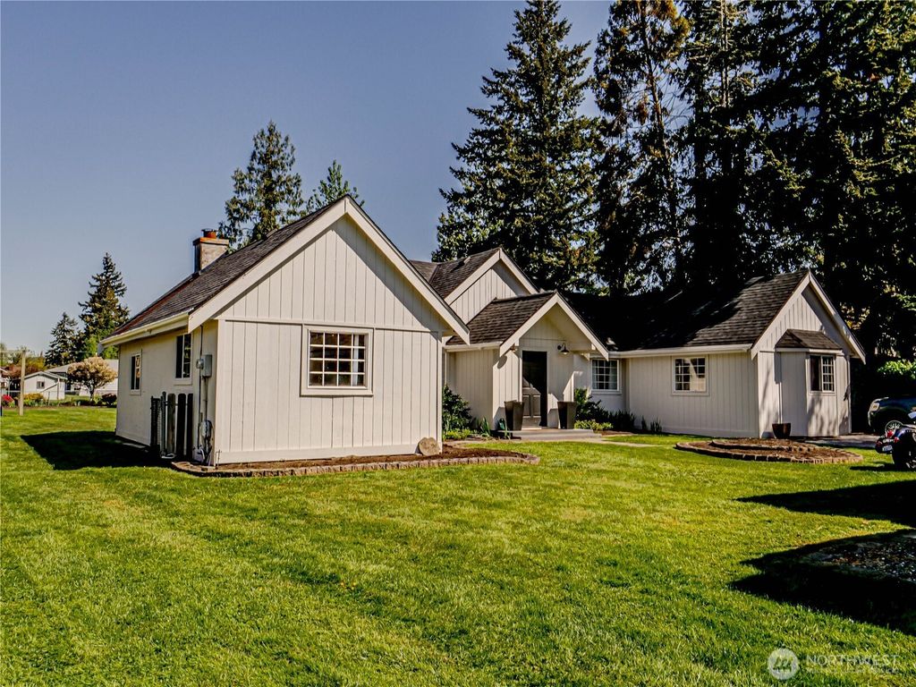 Photo of 2953 Sunset DR, Bellingham, WA 98225 (MLS # 2518260)