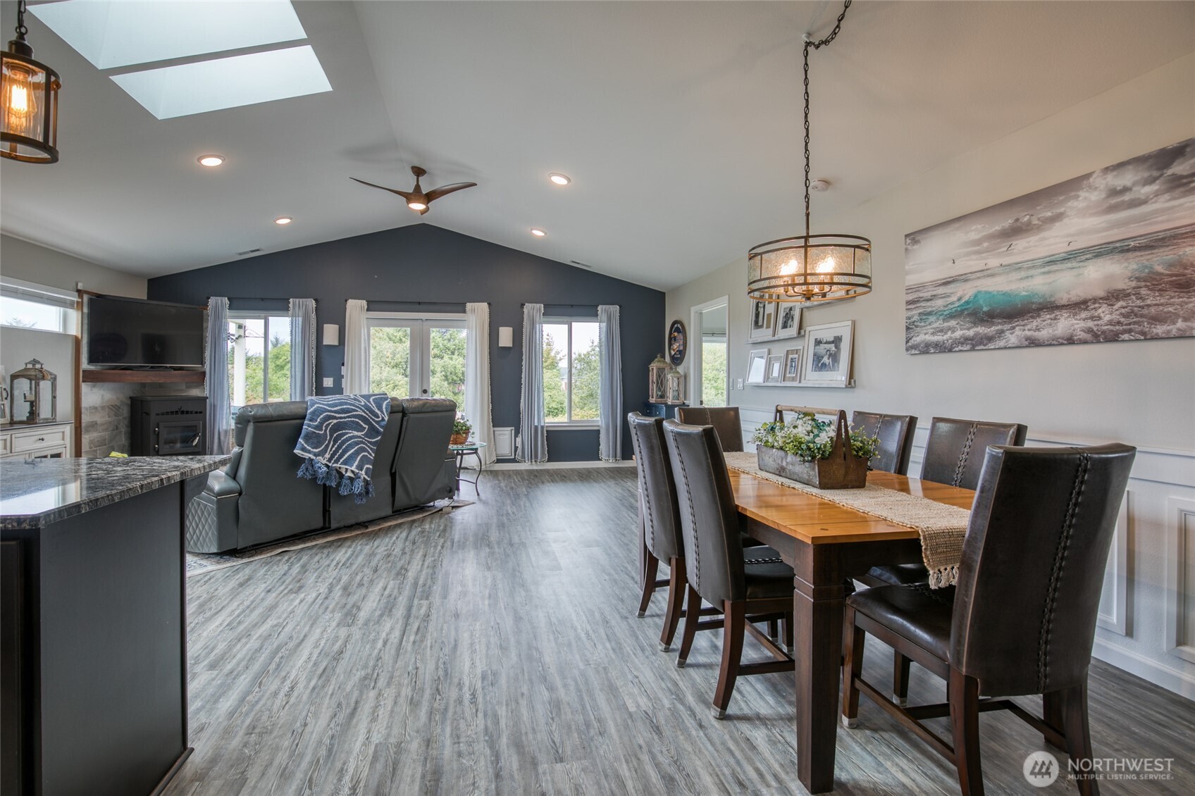 184 S Razor Clam Drive SW